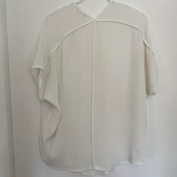 Short sleeve blouse - Picture 2 of 3